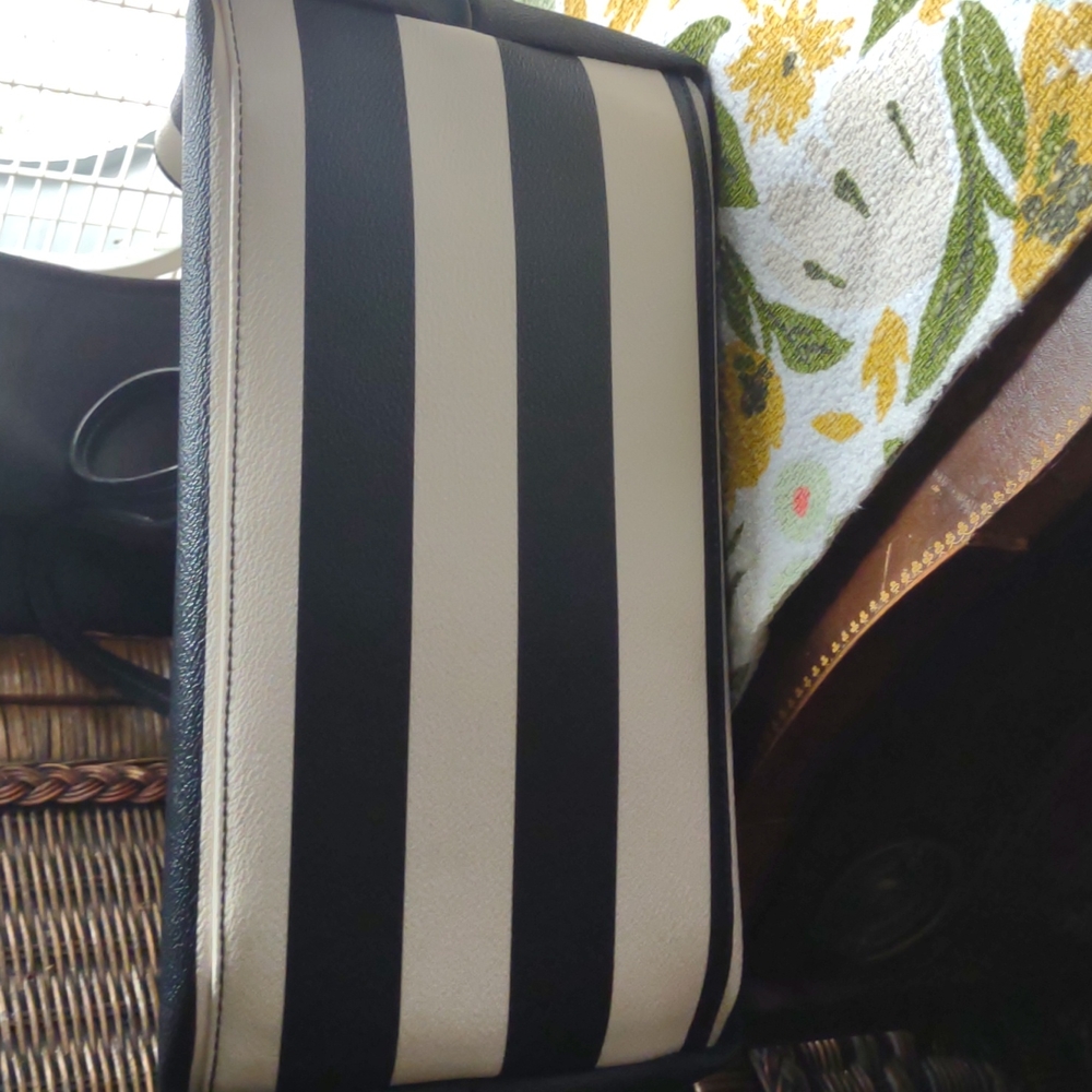 Kate Spade - Picture 7 of 7
